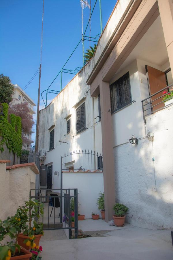 ויקו אקוונסה Quintessenza - Sorrento Coast Rentroom מראה חיצוני תמונה